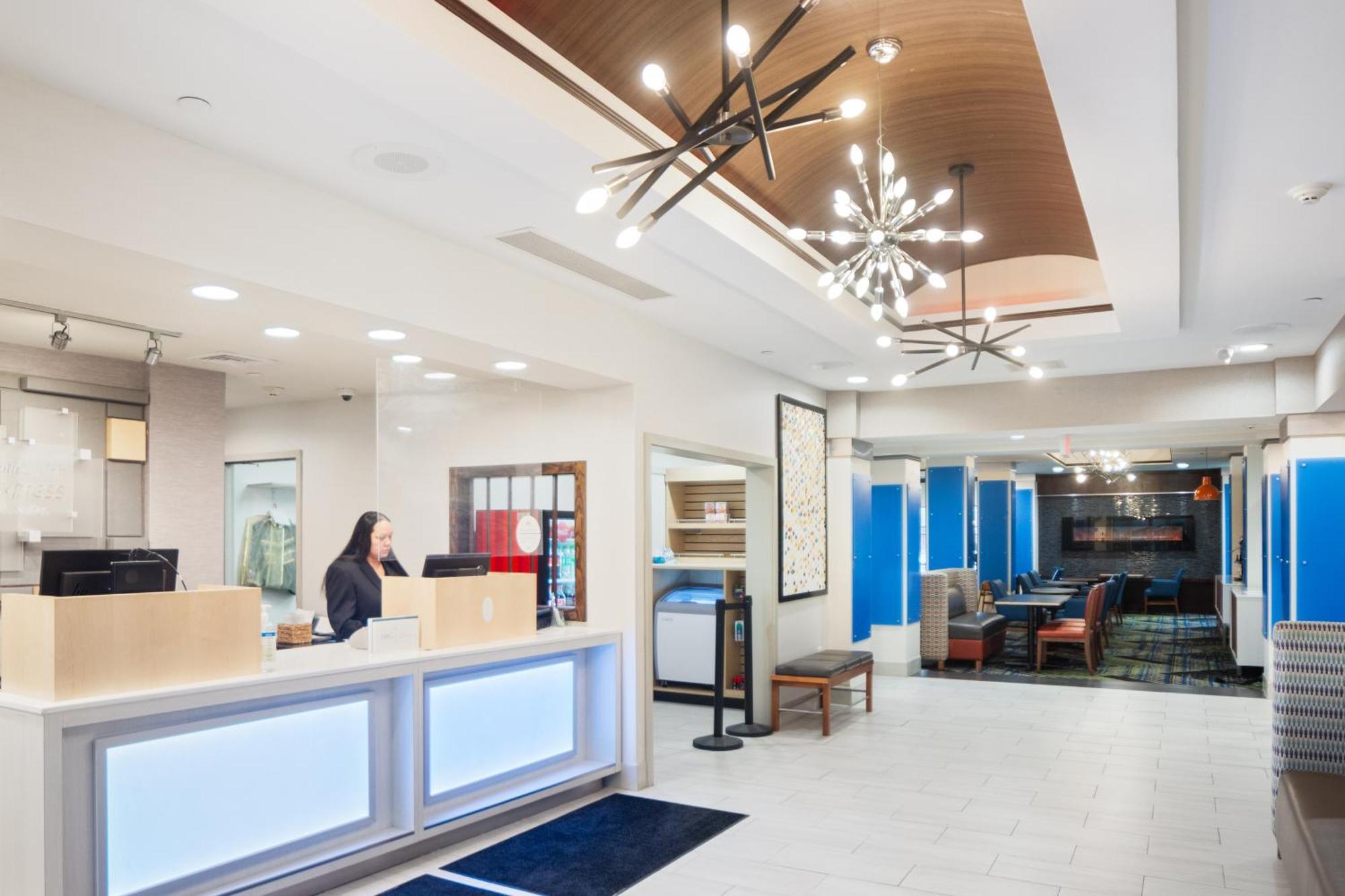 Holiday Inn Express And Suites Stroudsburg-Poconos By Ihg Ngoại thất bức ảnh
