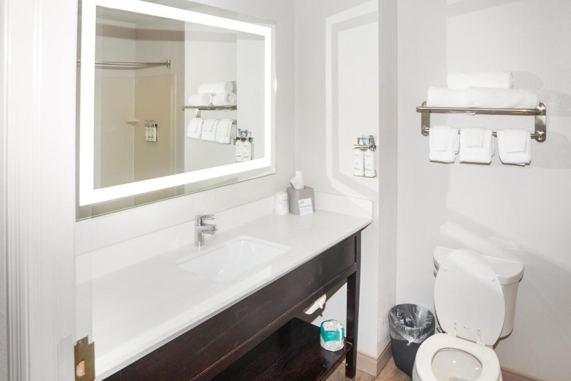 Holiday Inn Express And Suites Stroudsburg-Poconos By Ihg Ngoại thất bức ảnh