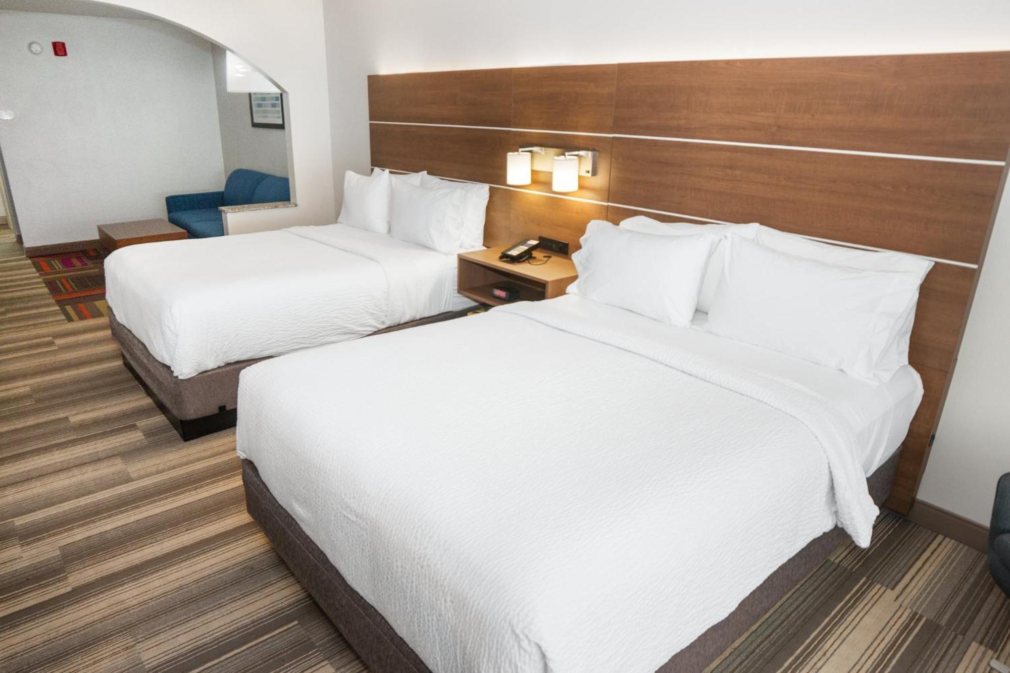Holiday Inn Express And Suites Stroudsburg-Poconos By Ihg Ngoại thất bức ảnh